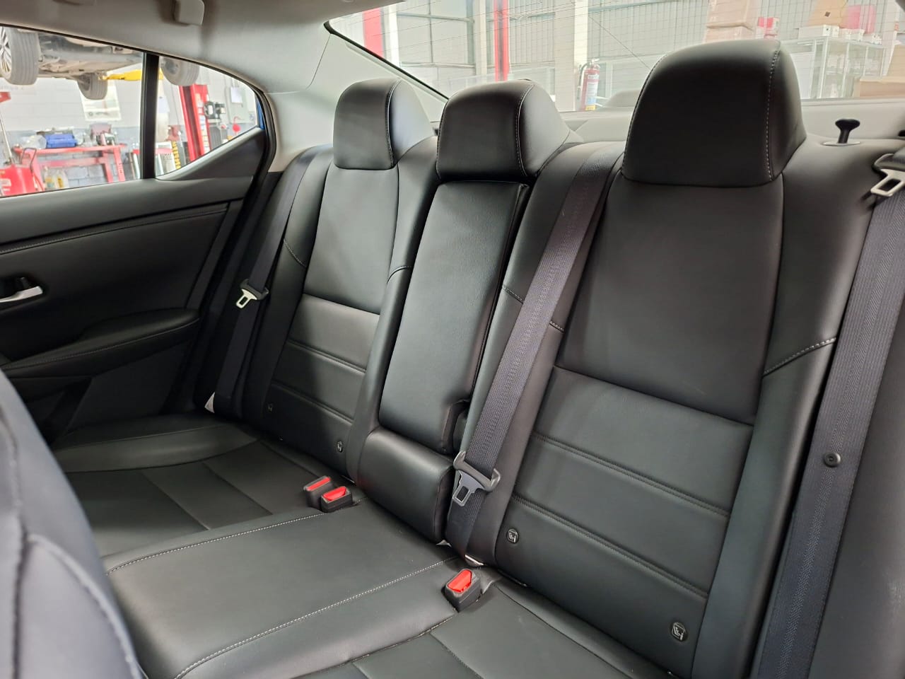 2025 Nissan SENTRA 4P SR PLATINUM BI-TONO L42.0 AUT