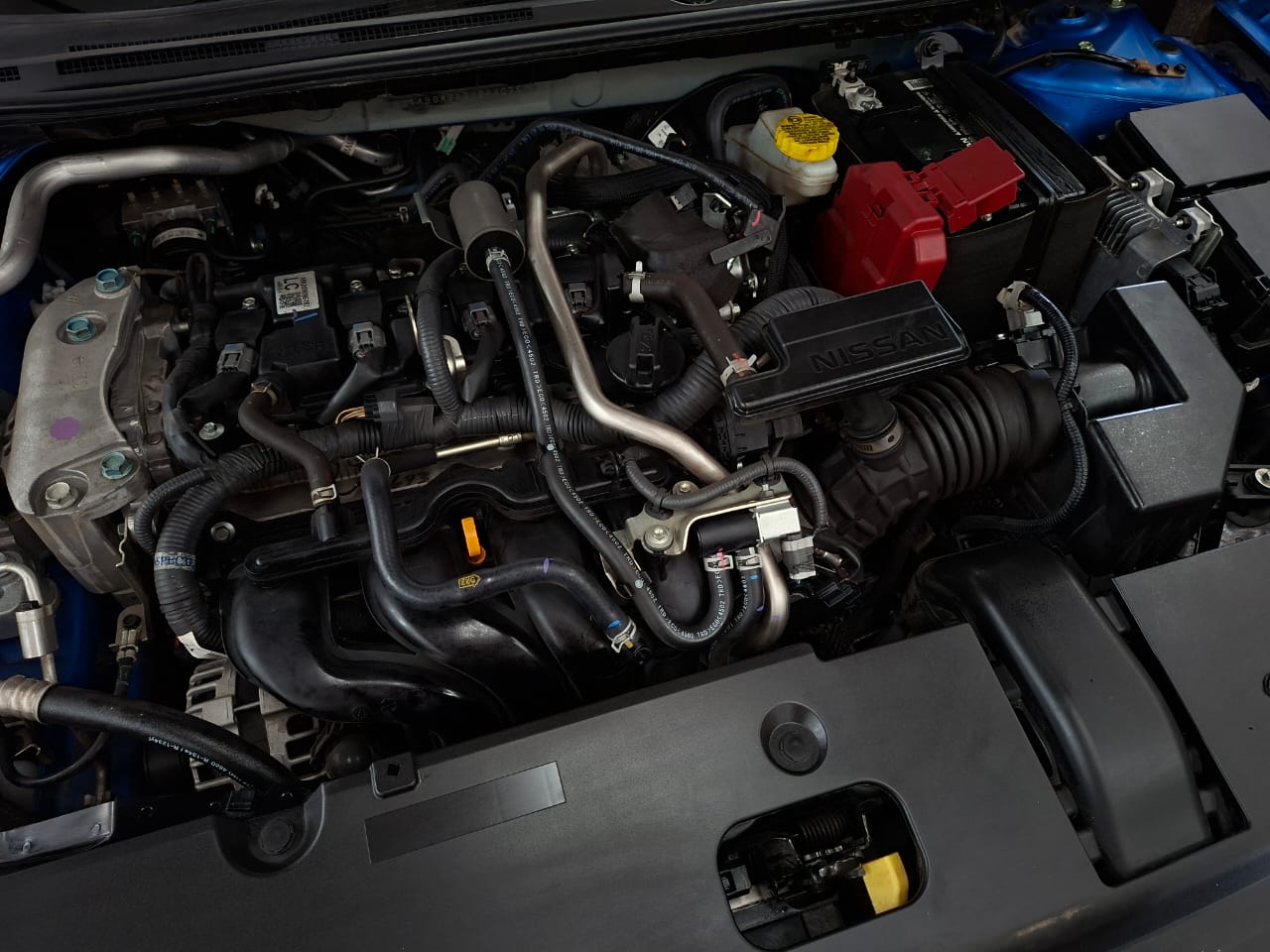 2025 Nissan SENTRA 4P SR PLATINUM BI-TONO L42.0 AUT