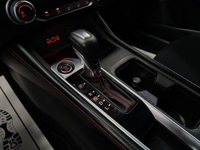 2025 Nissan SENTRA 4P SR BI-TONO L42.0 AUT