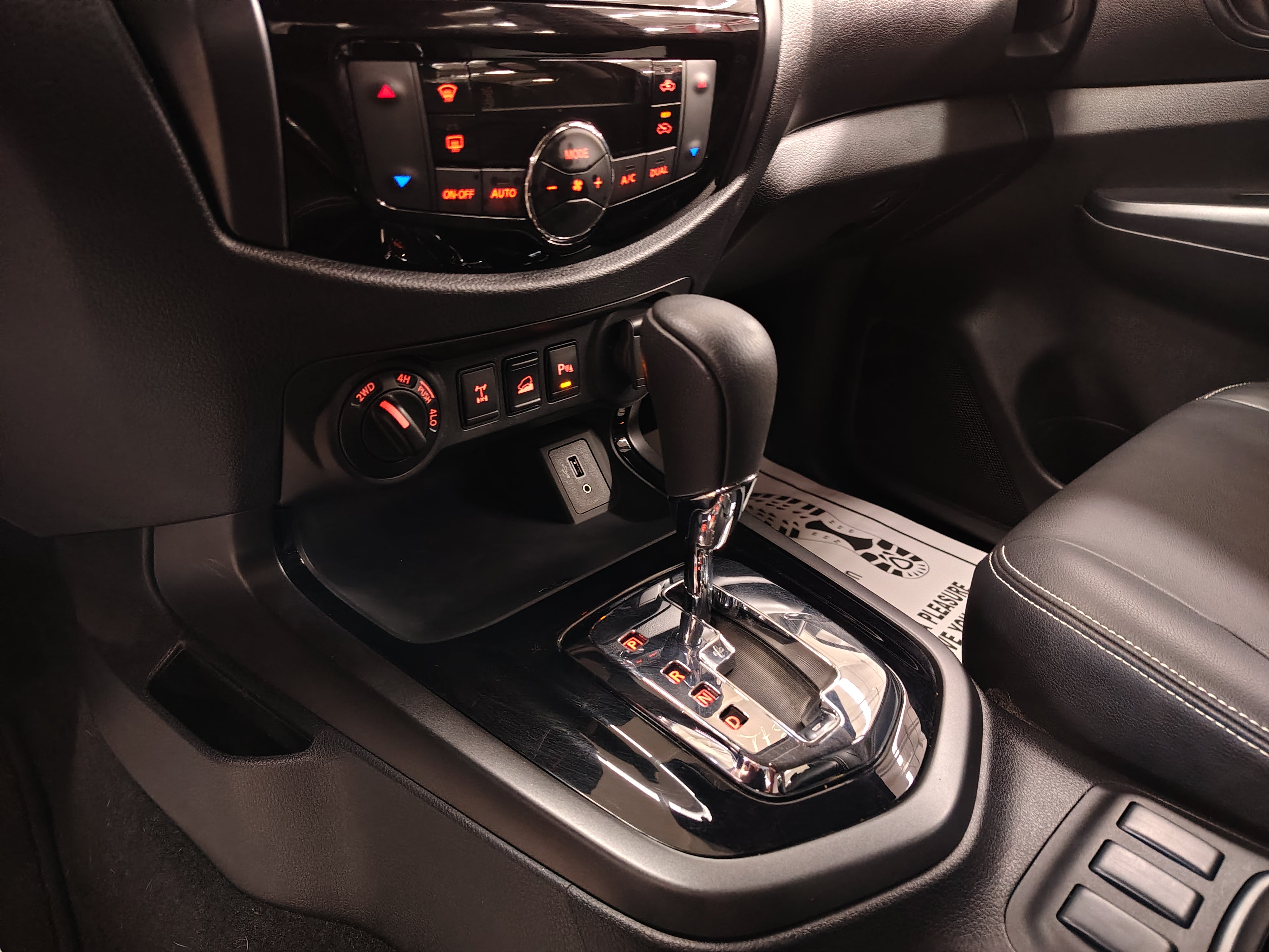 2024 Nissan FRONTIER 4P PRO-4X L42.5 AUT 4X4