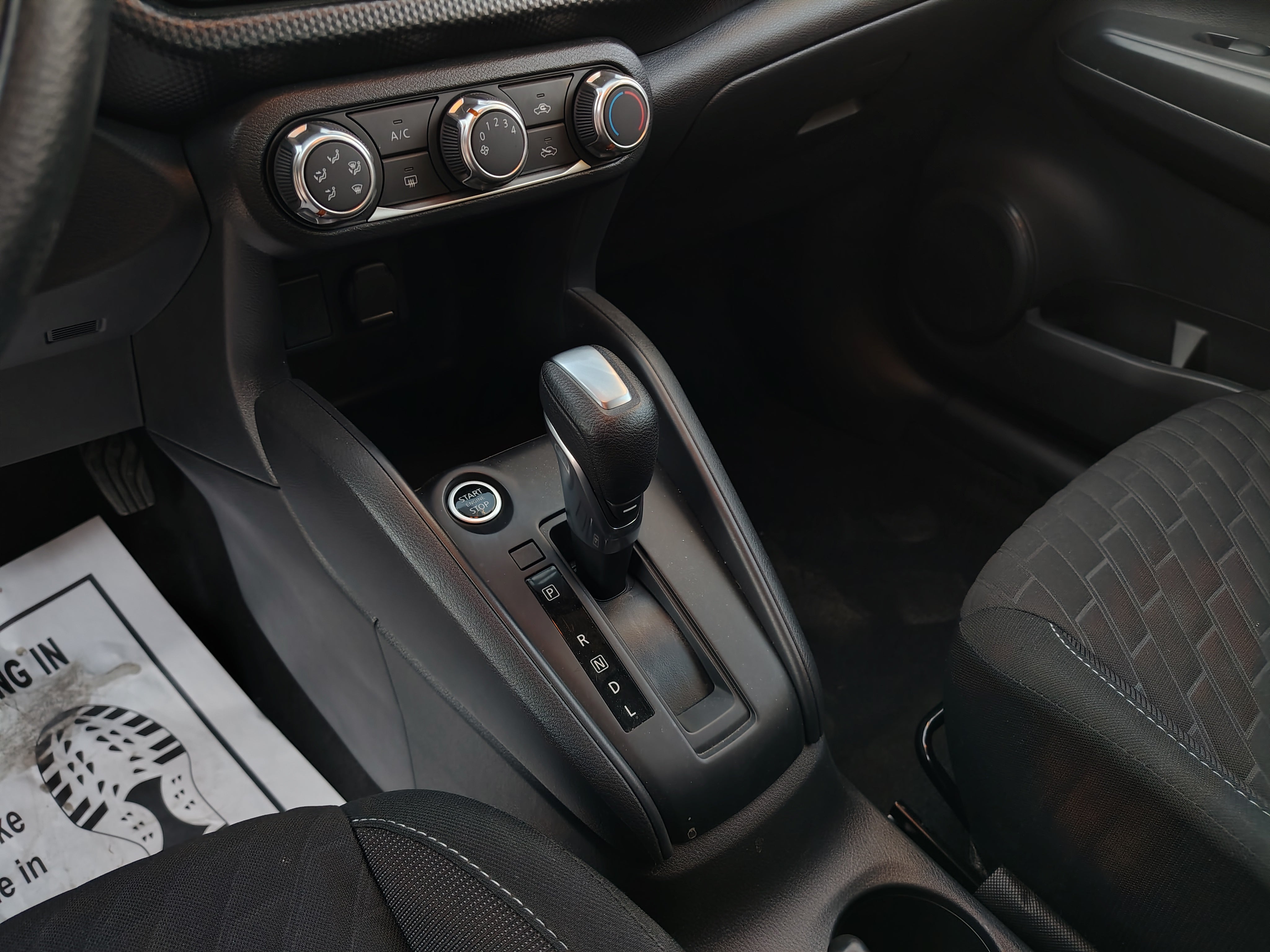 2025 Nissan KICKS 5P PLAY ADVANCE L41.6 AUT