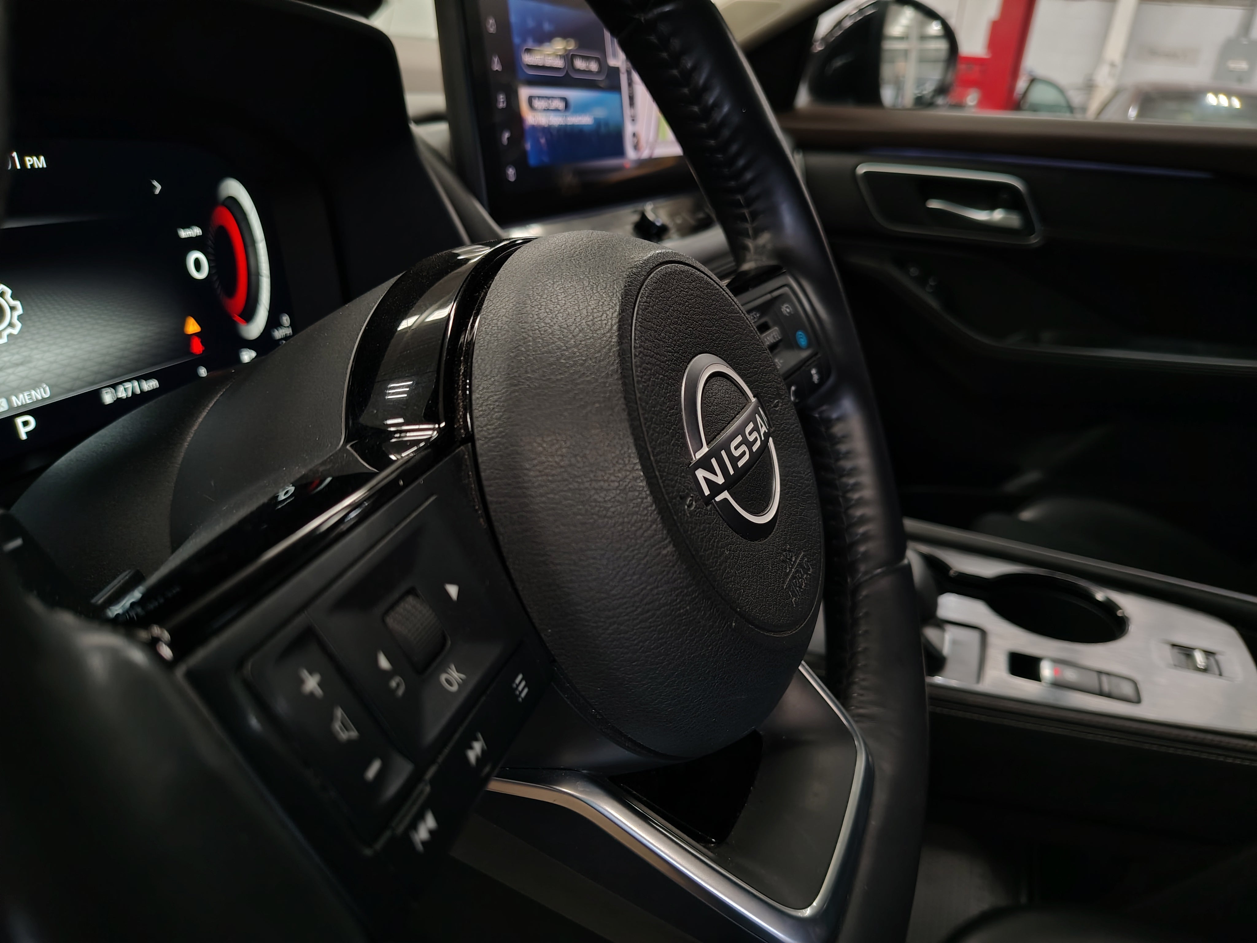 2023 Nissan X-TRAIL PLATINUM 2 FILAS