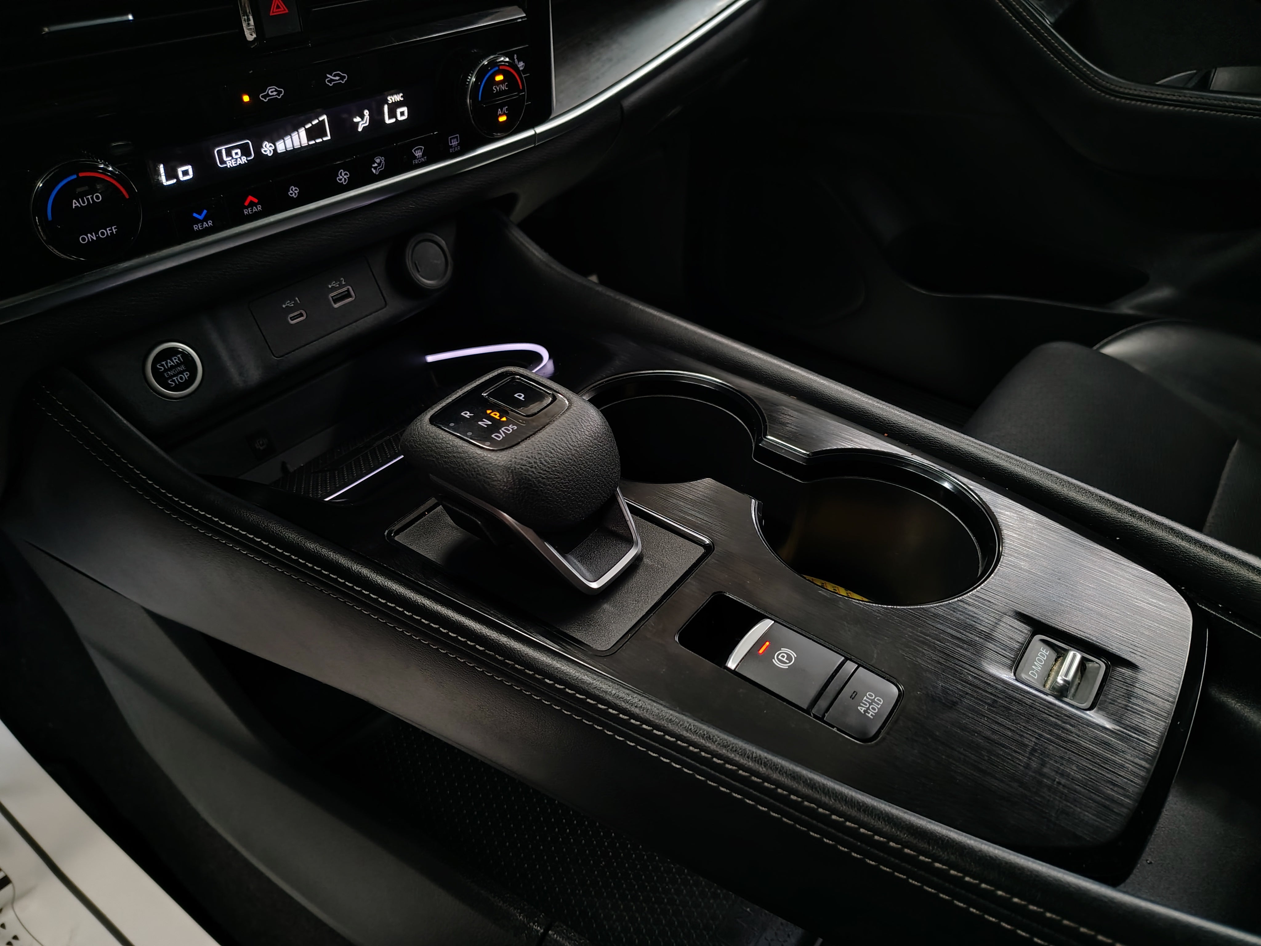 2023 Nissan X-TRAIL PLATINUM 2 FILAS