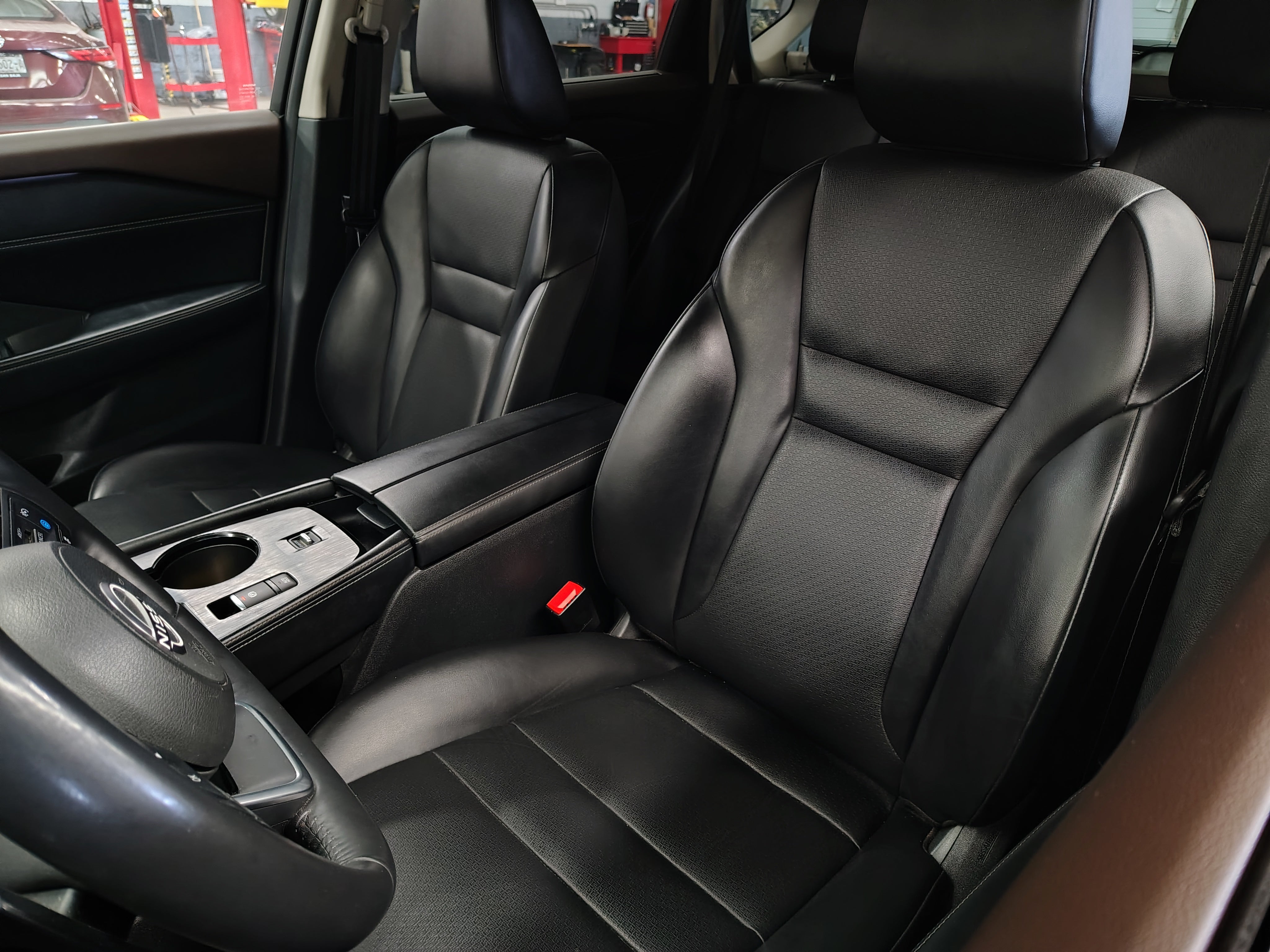 2023 Nissan X-TRAIL PLATINUM 2 FILAS