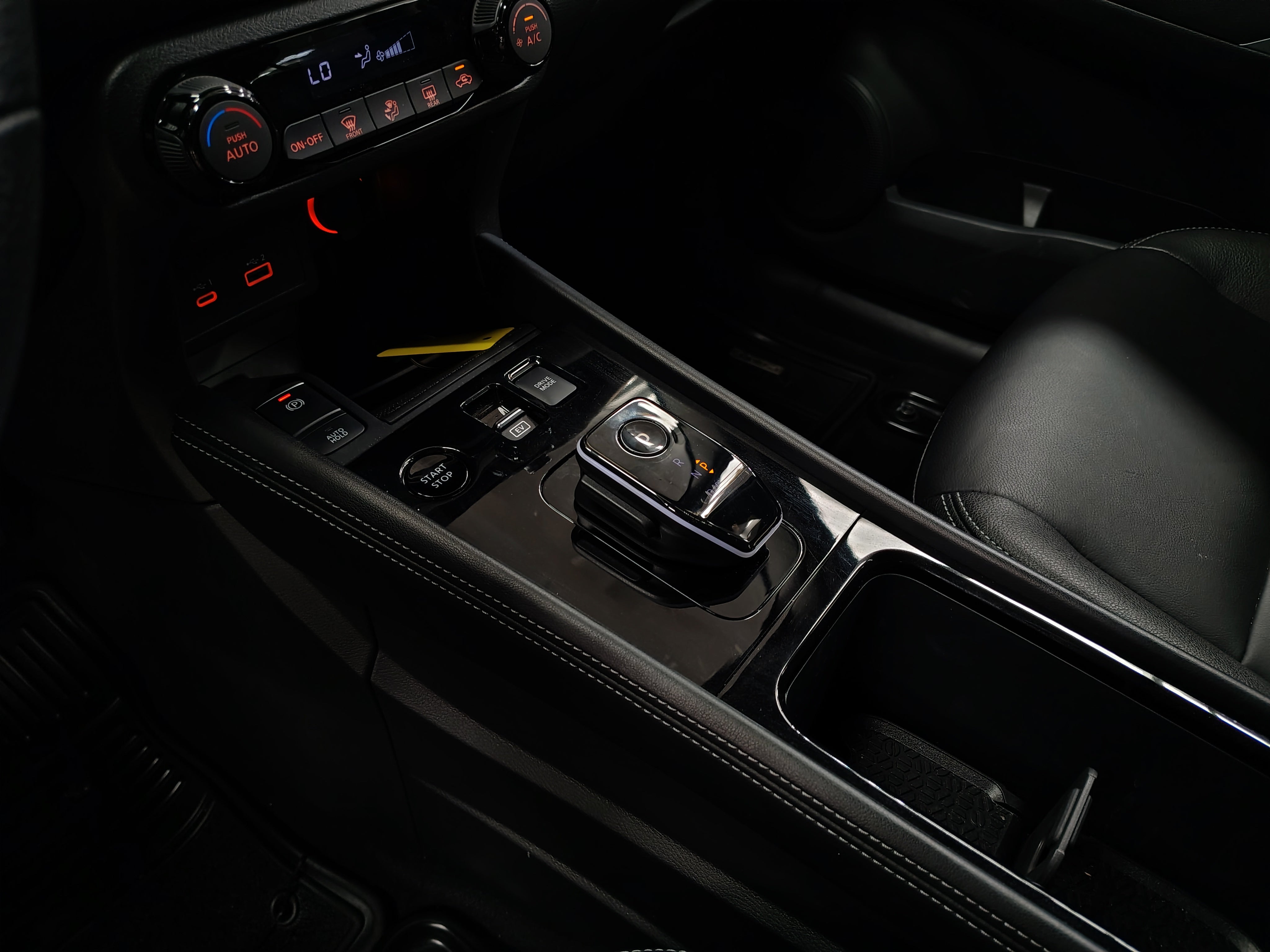 2025 Nissan KICKS PLAY E-POWER PLATINUM