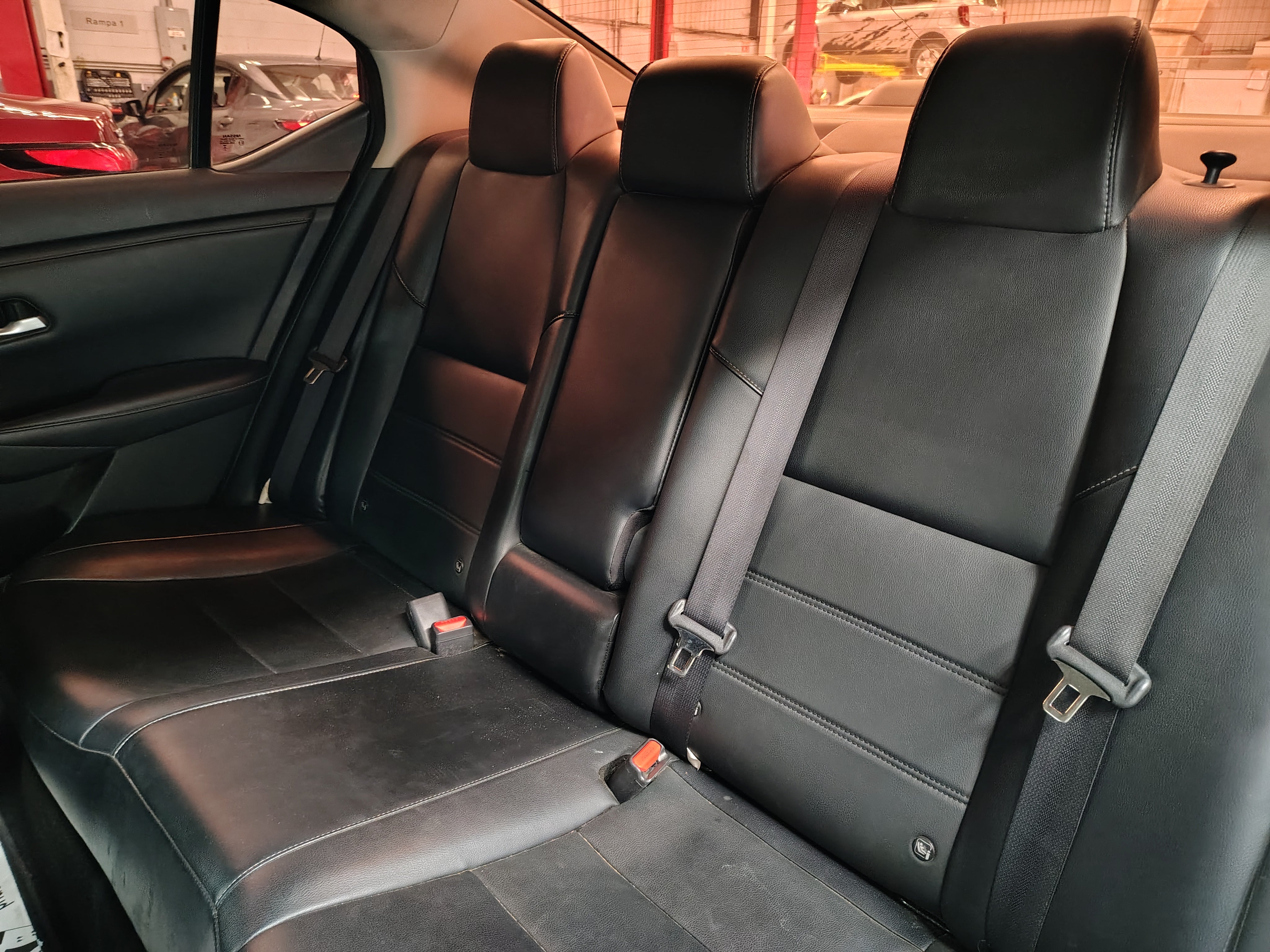 2023 Nissan SENTRA 4 PTS SR PLATINUM CVT AAC AUT ASTOS DEPORTIVOS BOSE PIEL NEGRA QC F LED RA-18