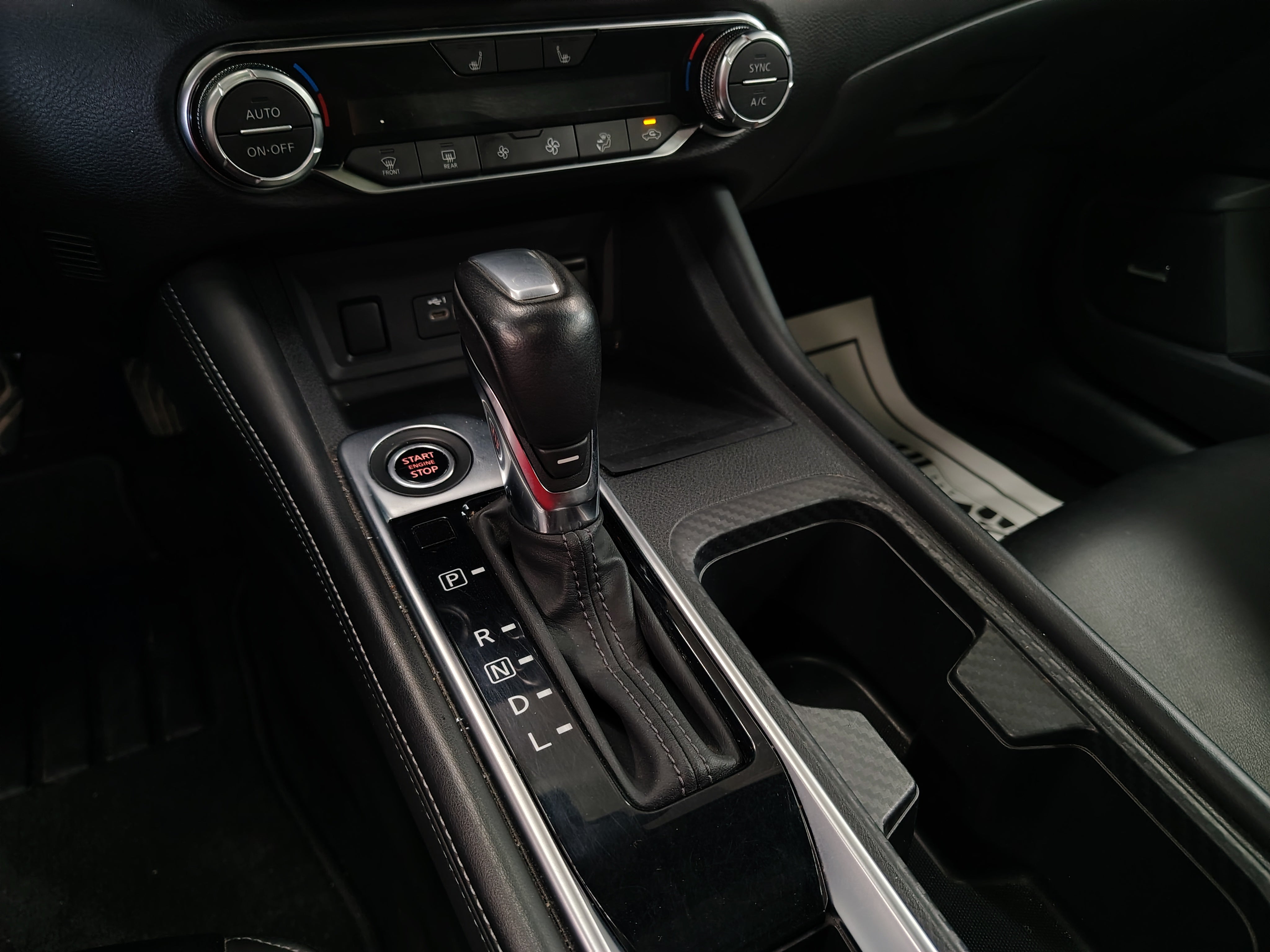 2024 Nissan SENTRA 4P SR PLATINUM L42.0 AUT