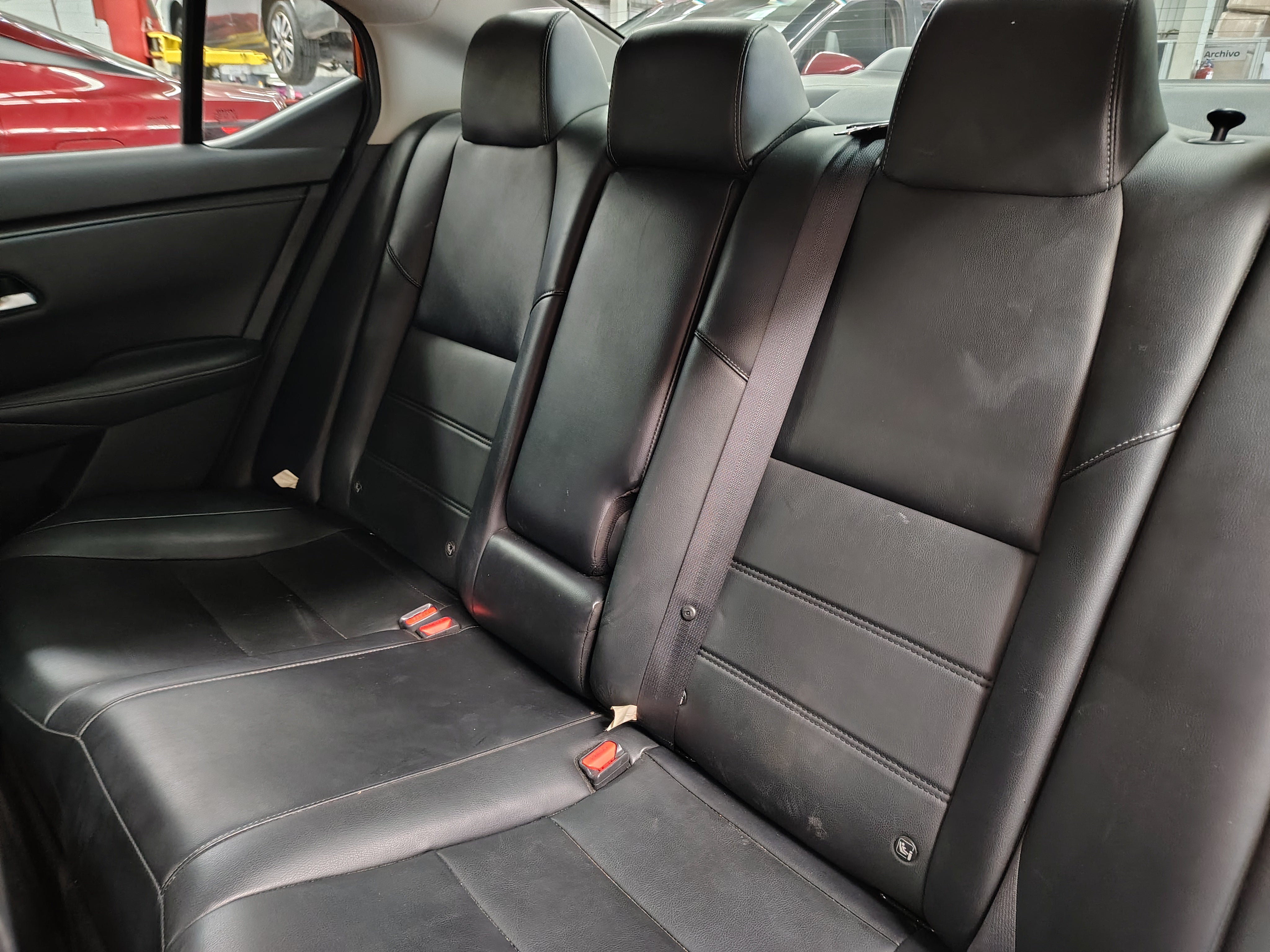 2023 Nissan SENTRA 4 PTS SR PLATINUM CVT AAC AUT ASTOS DEPORTIVOS BOSE PIEL NEGRA QC F LED RA-18